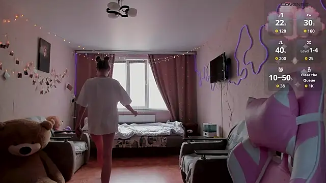 MoonDust online show from March 26, 11:16 am