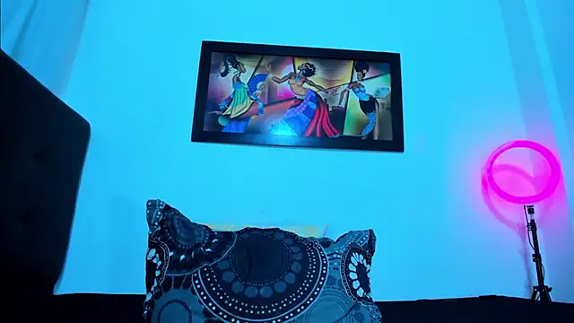 Snapshot of Jeymi-BigCock chatting on October 18, 9:15 pm Jeymi-BigCock online show from October 18, 9:15 pm