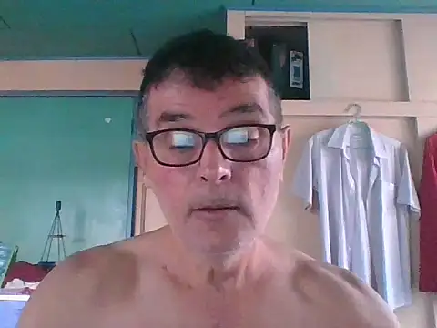 Snapshot of kavir-sebastien chatting on October 21, 2:18 pm kavir-sebastien online show from October 21, 2:18 pm