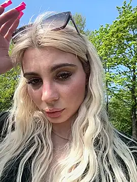 Ashley-Urban online show from May 18, 8:31 am