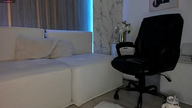 IsabellaAllen online show from March 16, 1:28 am