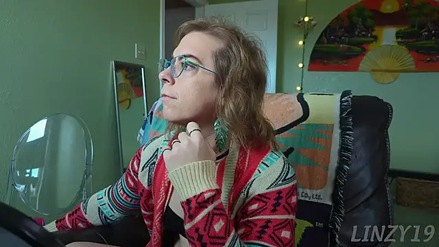 Linzy 19 online show from September 27, 4:56 pm