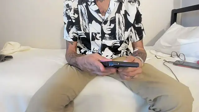 RoosterWabbit online show from September 24, 8:56 pm