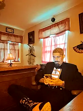 RoosterWabbit online show from April 29, 11:25 am