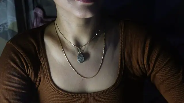 -AyeshaSinghania- online show from November 1, 8:38 am