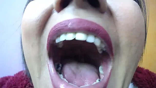 daleska ayala 1 online show from January 1, 7:09 am