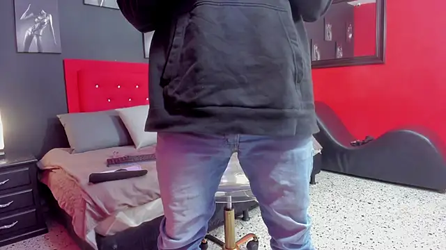 Thiagogomez online show from October 18, 12:39 pm