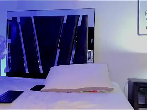 HollyEvanz online show from September 27, 1:21 am