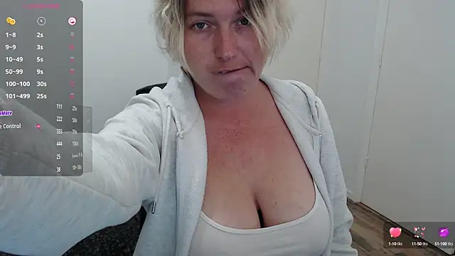 Snapshot of cumfun chatting on October 7, 9:01 pm cumfun online show from October 7, 9:01 pm