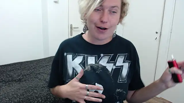 Snapshot of cumfun chatting on October 12, 5:34 pm cumfun online show from October 12, 5:34 pm