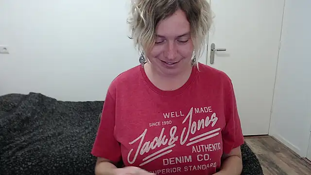 Snapshot of cumfun chatting on October 30, 10:10 pm cumfun online show from October 30, 10:10 pm