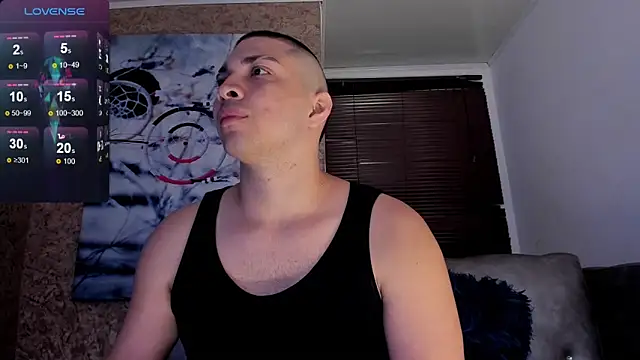 Snapshot of JUANDIAMONDS98 chatting on December 14, 1:05 pm JUANDIAMONDS98 online show from December 14, 1:05 pm