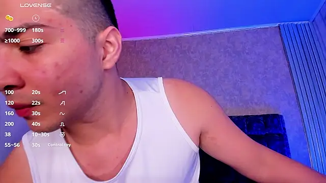 Snapshot of JUANDIAMONDS98 chatting on February 28, 1:14 pm JUANDIAMONDS98 online show from February 28, 1:14 pm