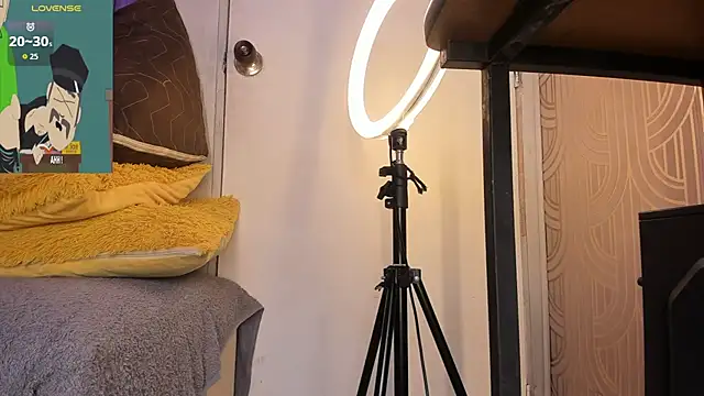 Snapshot of JUANDIAMONDS98 chatting on October 6, 2:14 pm JUANDIAMONDS98 online show from October 6, 2:14 pm