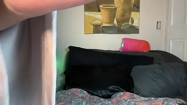 Snapshot of SashaEstrella chatting on February 19, 6:42 am SashaEstrella online show from February 19, 6:42 am