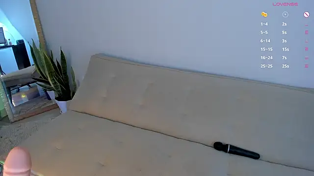 Snapshot of sweet_pink_ chatting on September 21, 10:50 am sweet pink online show from September 21, 10:50 am