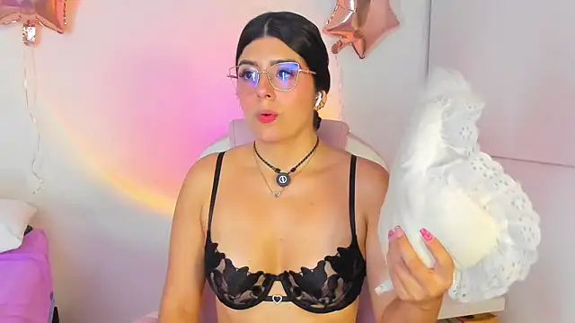 Snapshot of AnastaciaBlake chatting on June 15, 4:04 am AnastaciaBlake online show from June 15, 4:04 am