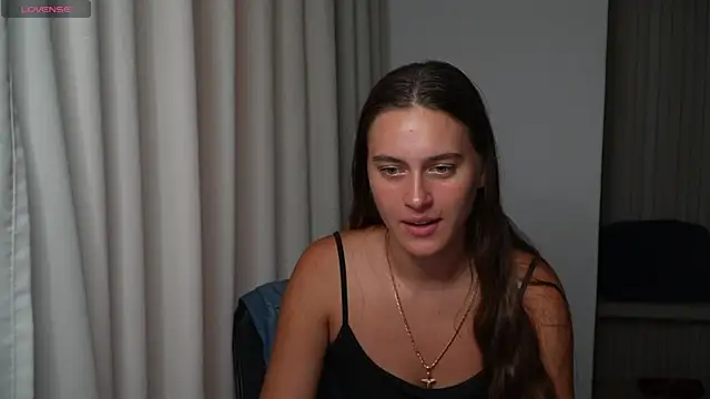 Snapshot of HarleyDeess chatting on May 8, 2:17 am HarleyDeess online show from May 8, 2:17 am