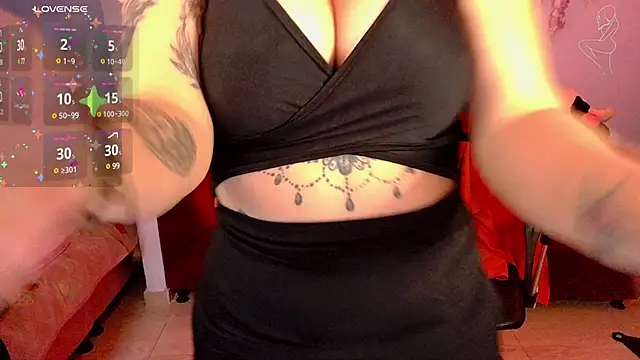 Snapshot of ValentinaMiller_ chatting on March 21, 7:46 pm ValentinaMiller online show from March 21, 7:46 pm