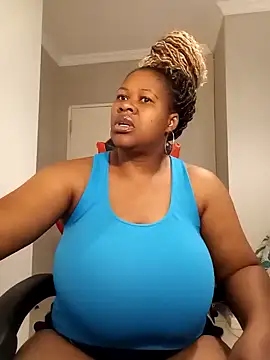 Snapshot of bustylisa1983 chatting on January 11, 7:39 am bustylisa1983 online show from January 11, 7:39 am