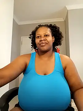 Snapshot of bustylisa1983 chatting on February 26, 1:41 pm bustylisa1983 online show from February 26, 1:41 pm