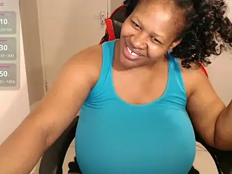 Snapshot of bustylisa1983 chatting on March 2, 10:27 pm bustylisa1983 online show from March 2, 10:27 pm