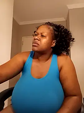 Snapshot of bustylisa1983 chatting on March 3, 1:31 am bustylisa1983 online show from March 3, 1:31 am