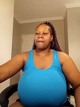 Snapshot of bustylisa1983 chatting on March 6, 5:24 am bustylisa1983 online show from March 6, 5:24 am