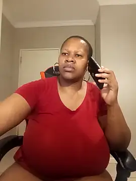 Snapshot of bustylisa1983 chatting on September 21, 5:14 pm bustylisa1983 online show from September 21, 5:14 pm