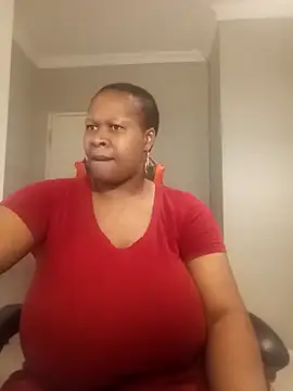 Snapshot of bustylisa1983 chatting on September 26, 2:32 pm bustylisa1983 online show from September 26, 2:32 pm