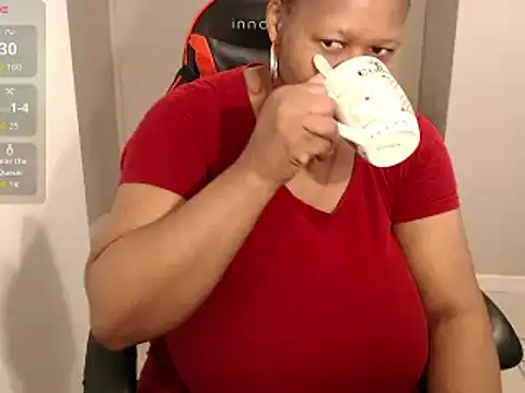 Snapshot of bustylisa1983 chatting on October 2, 5:47 am bustylisa1983 online show from October 2, 5:47 am