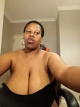 bustylisa1983 online show from February 22, 3:18 am