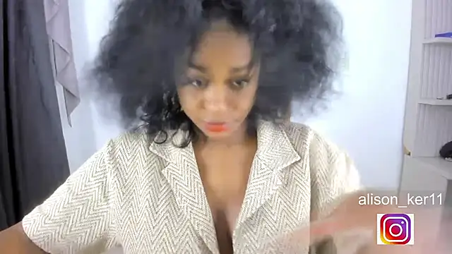 alison-ker3 online show from May 10, 8:52 am
