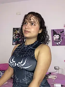 Snapshot of lou_cute chatting on March 16, 3:47 am lou cute online show from March 16, 3:47 am