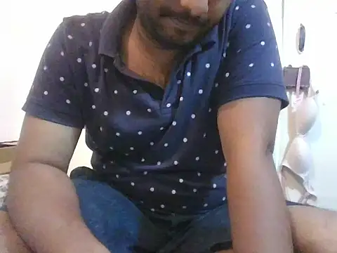 Snapshot of Nunnu_0 chatting on October 30, 11:33 am Nunnu 0 online show from October 30, 11:33 am