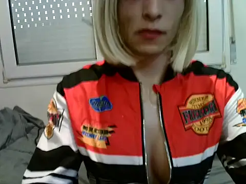 Snapshot of xxxlecram chatting on May 1, 9:03 am xxxlecram online show from May 1, 9:03 am