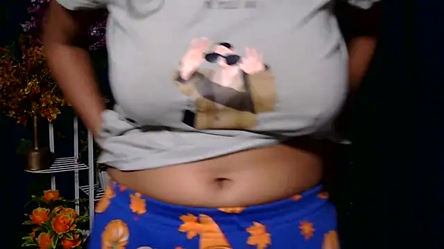 Snapshot of sexy-simmy chatting on October 2, 11:23 pm sexy-simmy online show from October 2, 11:23 pm