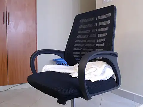 CurvyGlass online show from December 27, 6:57 am