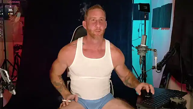 Snapshot of FiftyShadez chatting on October 11, 1:27 am FiftyShadez online show from October 11, 1:27 am