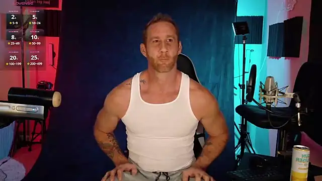 Snapshot of FiftyShadez chatting on November 6, 1:28 am FiftyShadez online show from November 6, 1:28 am