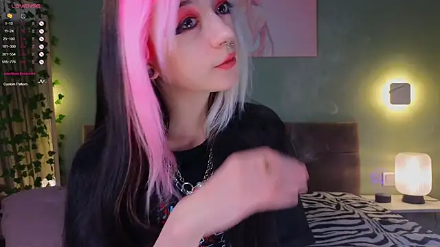 TristaRoht online show from December 19, 3:08 pm