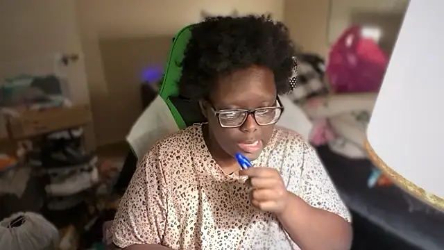 Yagurl  west online show from December 20, 6:09 am