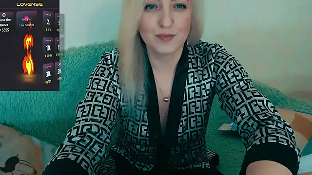 Snapshot of ElysonLang chatting on December 4, 7:45 pm ElysonLang online show from December 4, 7:45 pm