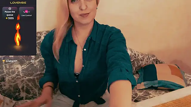 Snapshot of ElysonLang chatting on January 9, 5:13 am ElysonLang online show from January 9, 5:13 am