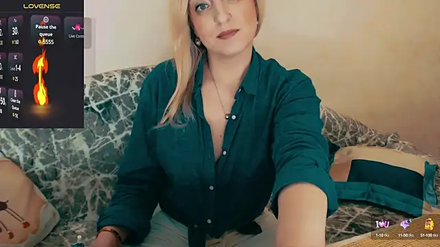 Snapshot of ElysonLang chatting on February 11, 9:14 pm ElysonLang online show from February 11, 9:14 pm