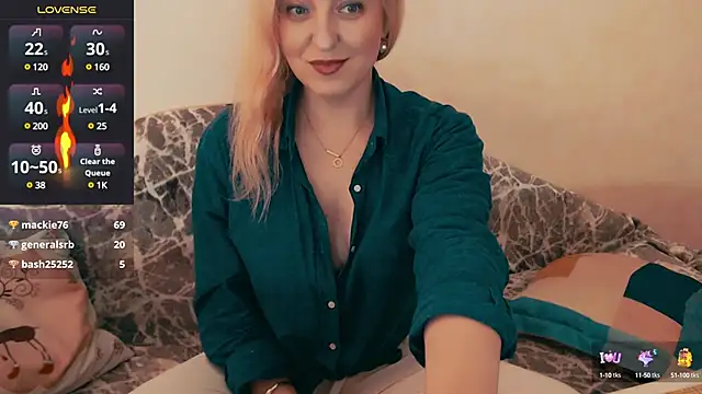 Snapshot of ElysonLang chatting on March 15, 7:20 am ElysonLang online show from March 15, 7:20 am