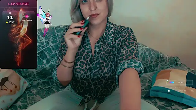 Snapshot of ElysonLang chatting on October 3, 6:16 pm ElysonLang online show from October 3, 6:16 pm