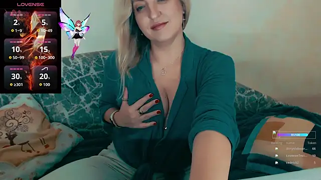 Snapshot of ElysonLang chatting on December 5, 3:48 am ElysonLang online show from December 5, 3:48 am