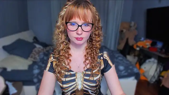 KlementinaBbG online show from October 30, 3:35 pm