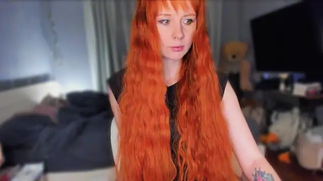 KlementinaBbG online show from March 26, 8:47 pm